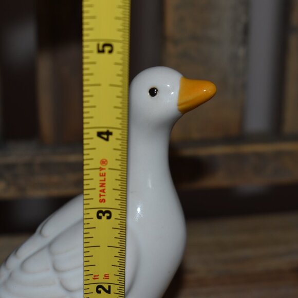 Vintage Little Ceramic White Goose Figurine Country Cottage Farmhouse Decor - Picture 3 of 11